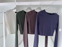 Load image into Gallery viewer, Cropped long sleeves top
